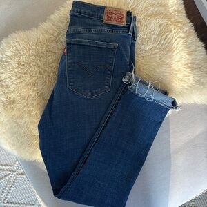 Levi’s 311 shaping skinny jeans